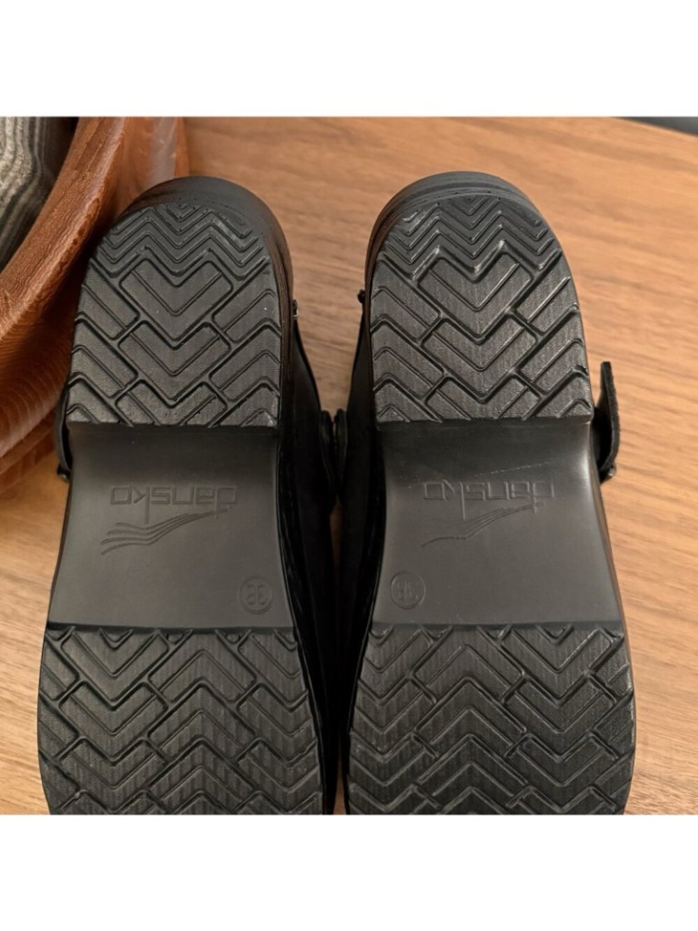Dansko Ingrid Women's Clogs Open Back Black Oiled Leather Size 38 Comfort - Picture 11 of 12
